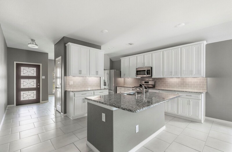 Building Photo - 18115 Van Berkel Ln