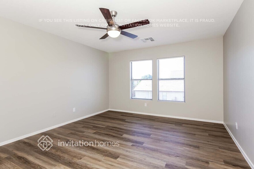 Building Photo - 11727 W Foothill Ct