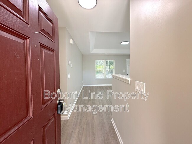 Building Photo - 3715 Bullard St