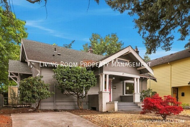 Building Photo - 7504 SE Woodstock Blvd