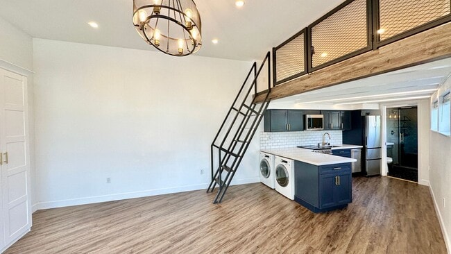 Building Photo - Cozy House Studio in the Heart of NOBE