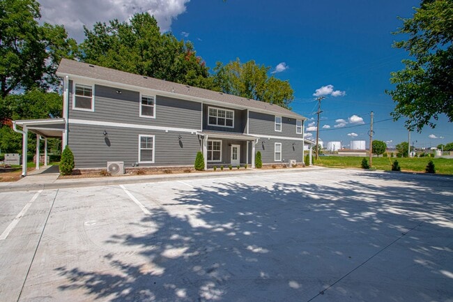 Building Photo - 312 Parker St