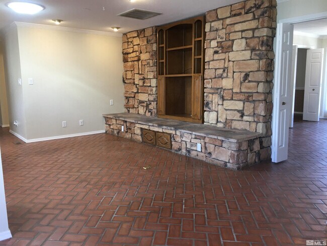 Building Photo - 2205 Thomas Jefferson Dr