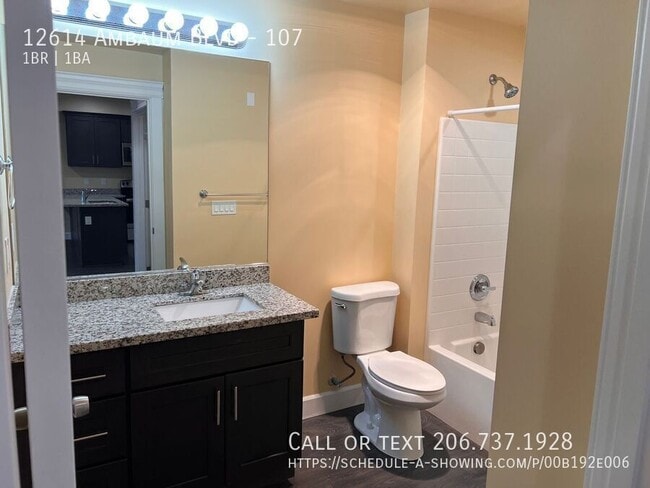 Building Photo - 12614 Ambaum Blvd SW