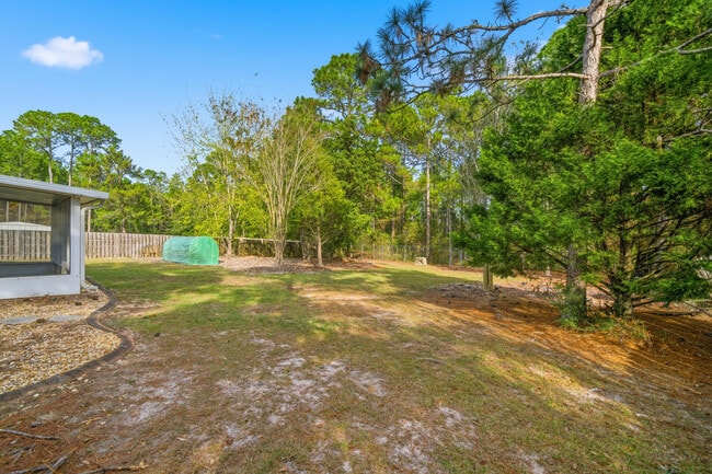 Building Photo - 2490 Pepper Dr