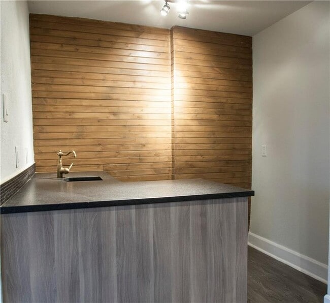 Building Photo - 409 Dove Haven Dr