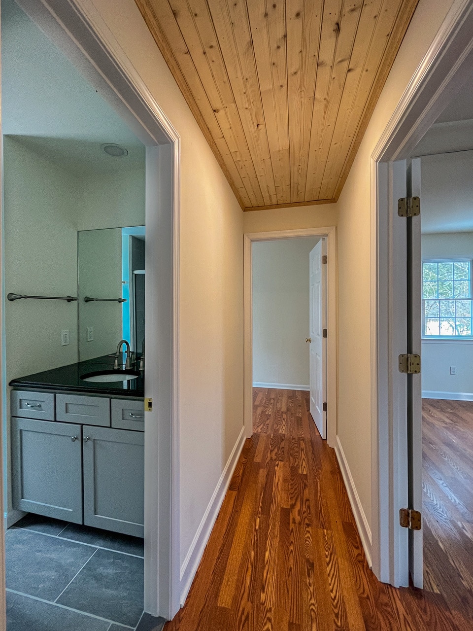 Building Photo - 7121 Quaker Neck Rd