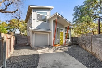 Building Photo - 402 El Paso St