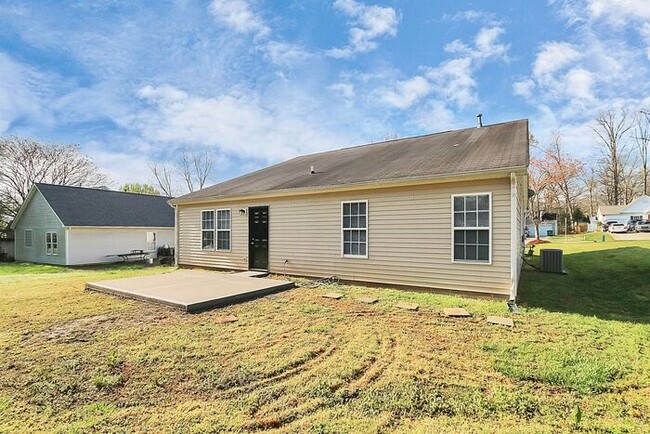 Building Photo - Updated 4BD/2BA Home in Turtle Rock!