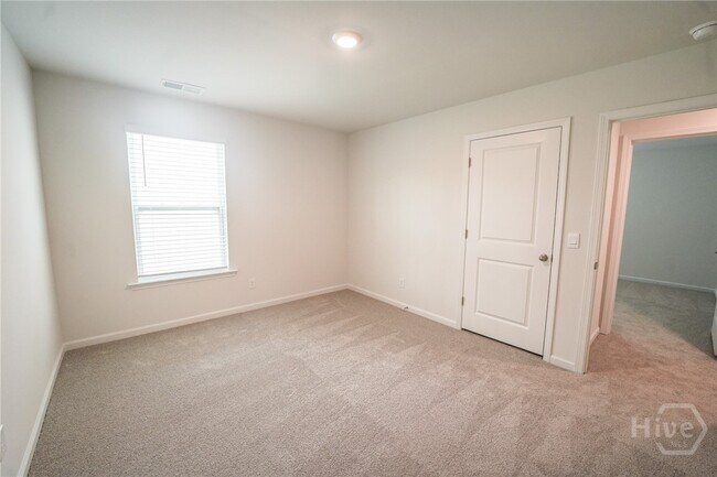 Building Photo - 156 Kraft Kove