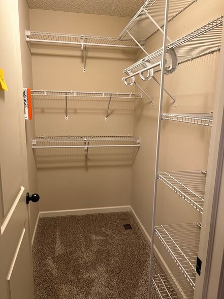 Building Photo - 15600 60th Ave N