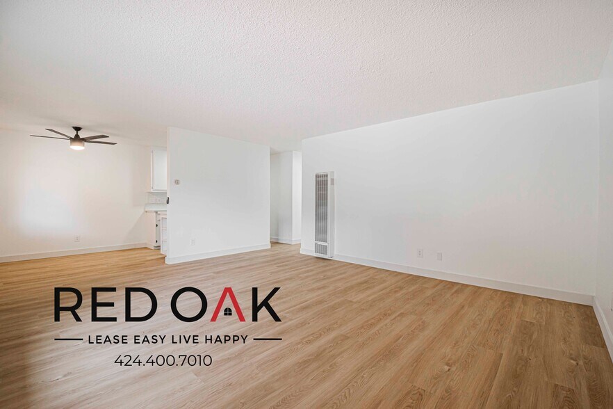 Building Photo - 1800 W Glencrest Ave