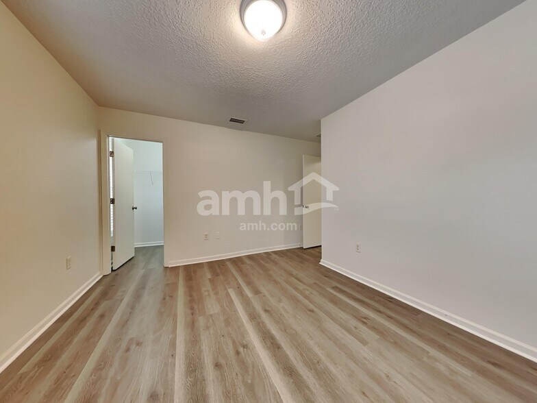 Building Photo - 11527 Spring Board Dr