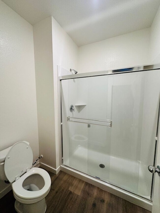 Building Photo - BRAND NEW HOME FOR RENT SHORT OR LONG TERM!