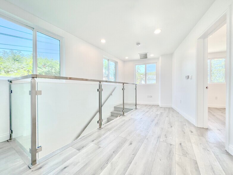 Building Photo - 2041 Linnington Ave