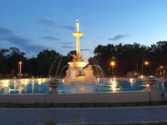 Building Photo - 494 West Side Ave