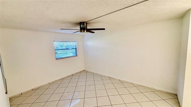 Building Photo - 1200 SW 124th Terrace