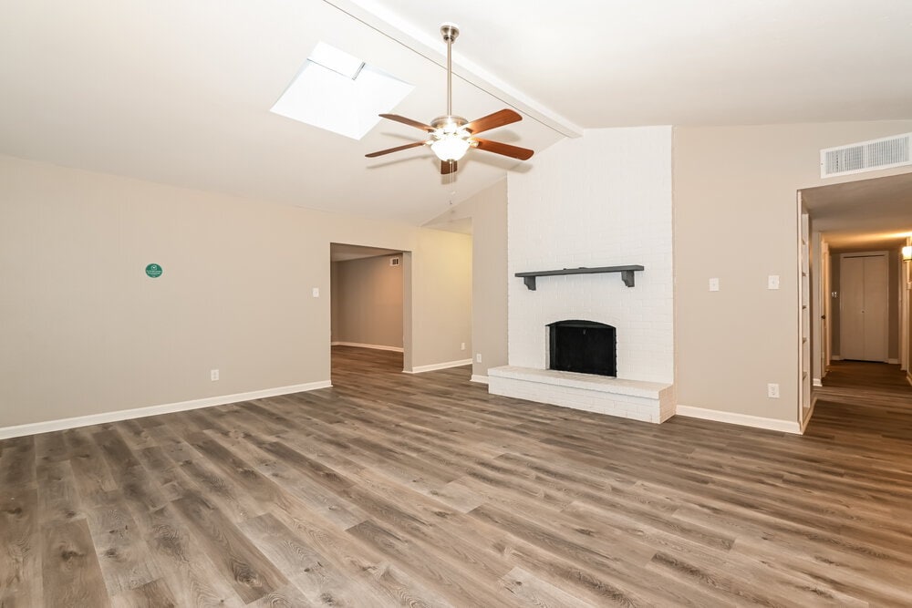 Building Photo - 1814 Uvalde St