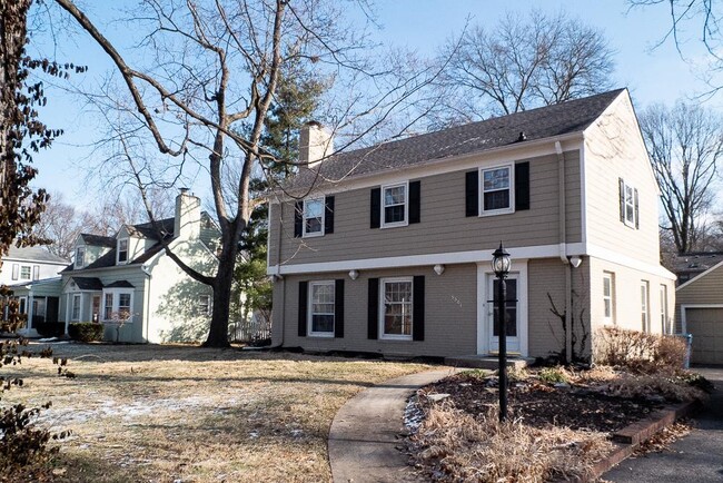 Building Photo - 5301 Graceland Ave