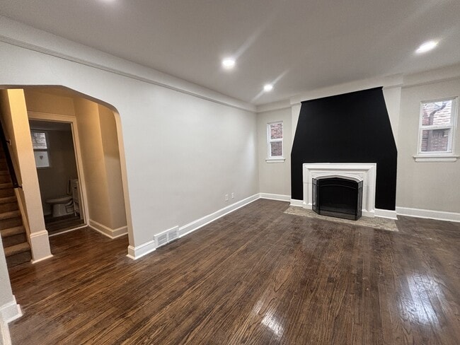 Building Photo - 8817 Marseilles St