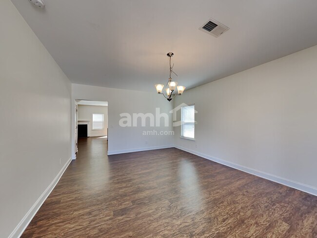 Building Photo - 248 Makenna Dr