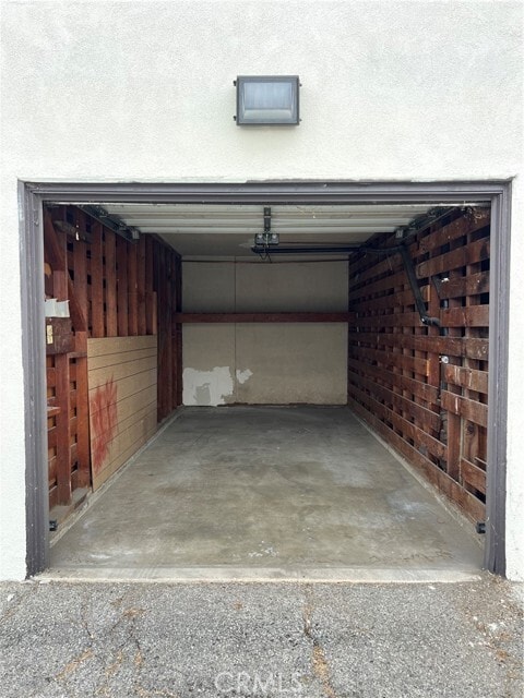 Building Photo - 670 S 2nd Ave