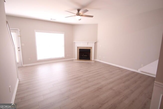Building Photo - 2173 Executive Dr N