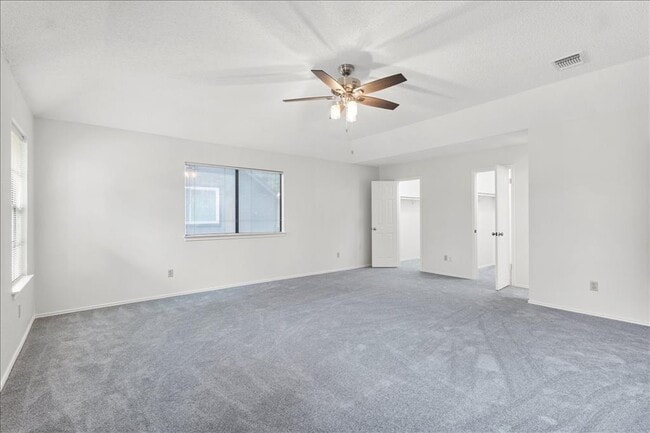 Building Photo - 12000 Lincolnshire Dr
