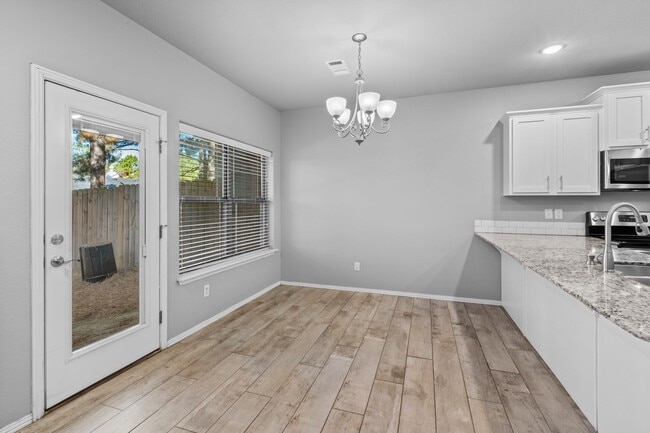 Building Photo - Rupple Meadows - 4 bed / 4 bathroom Coming In April