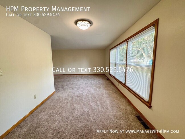 Building Photo - 7165 Starcliff Ave NW