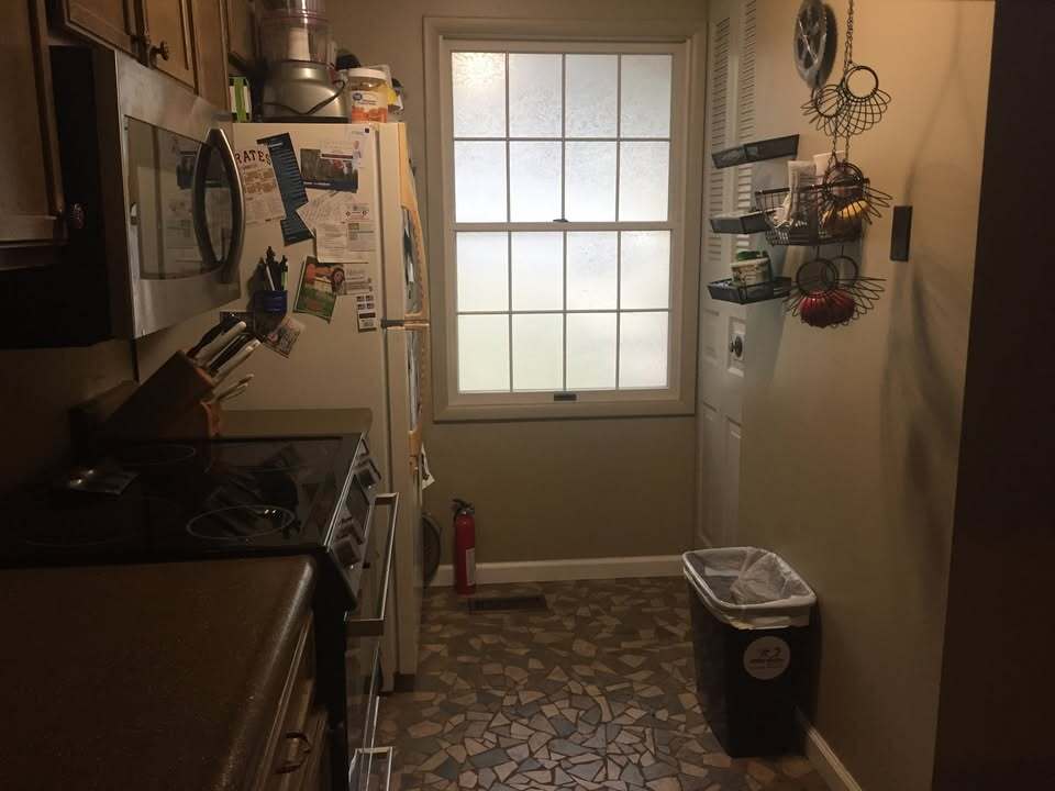 Building Photo - 6206 Patrick Henry Dr