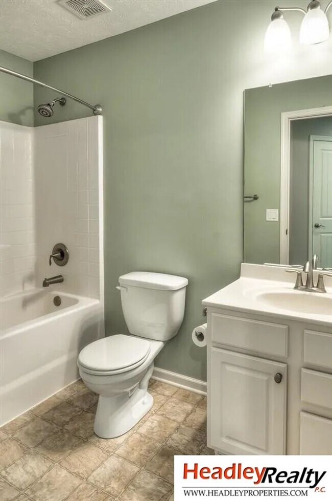 Building Photo - Beautiful Home For Rent in Gretna School District