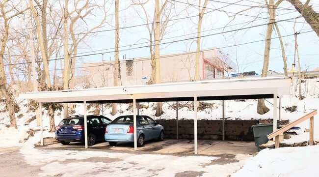 Building Photo - 24 W Tulane Rd