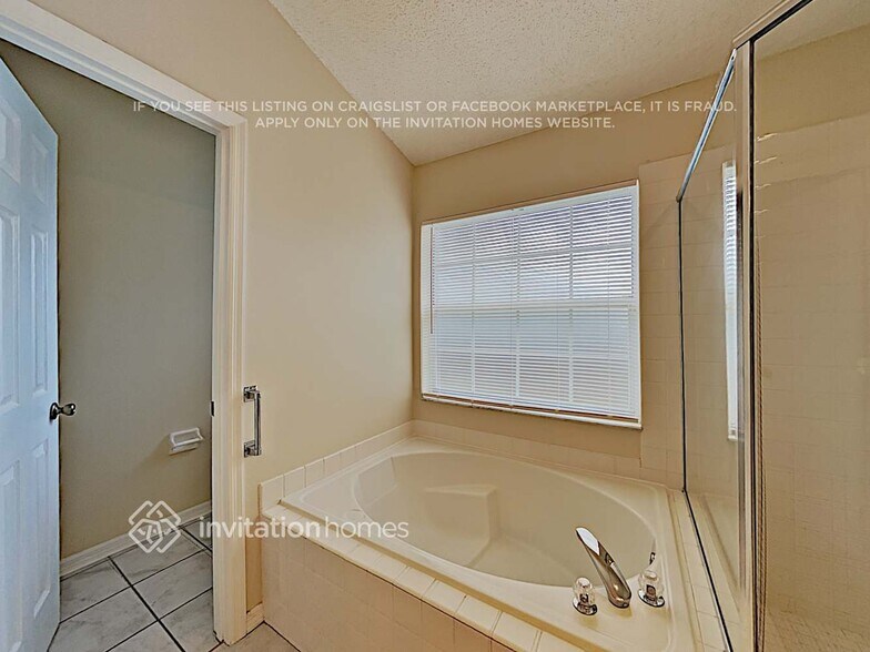 Building Photo - 3055 Hidden River Ct