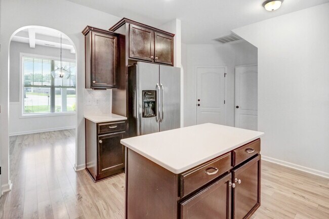 Building Photo - 111 E Berkshire Ct