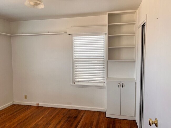 Building Photo - 112 S 100 E