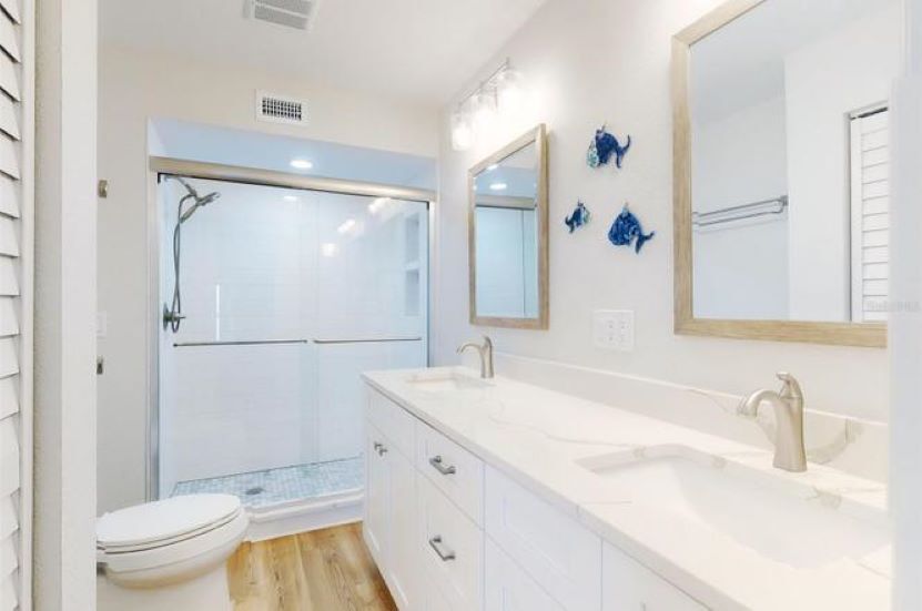 Building Photo - 454 Bouchelle Dr