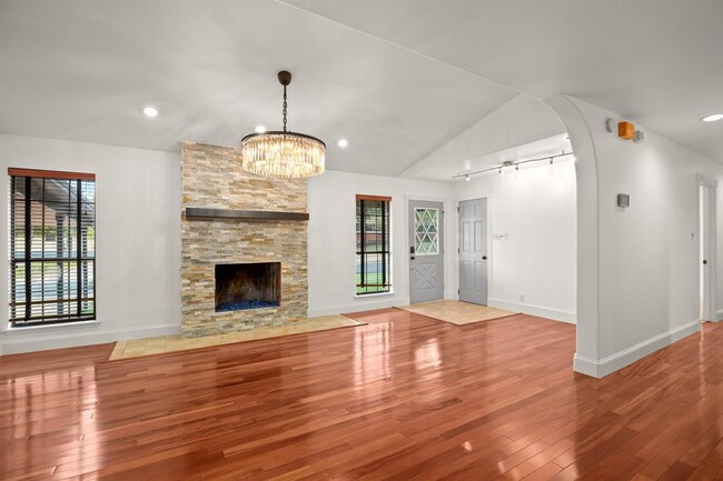 Building Photo - 2508 Marlton Dr