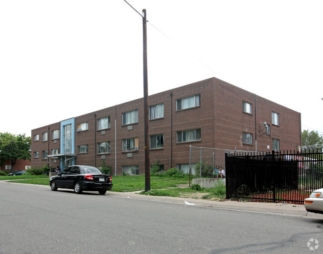 Building Photo - Rose Garden Apartments