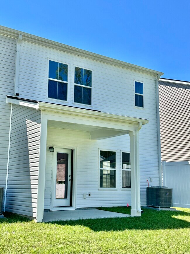 Building Photo - 8710 Silver Perch Ln