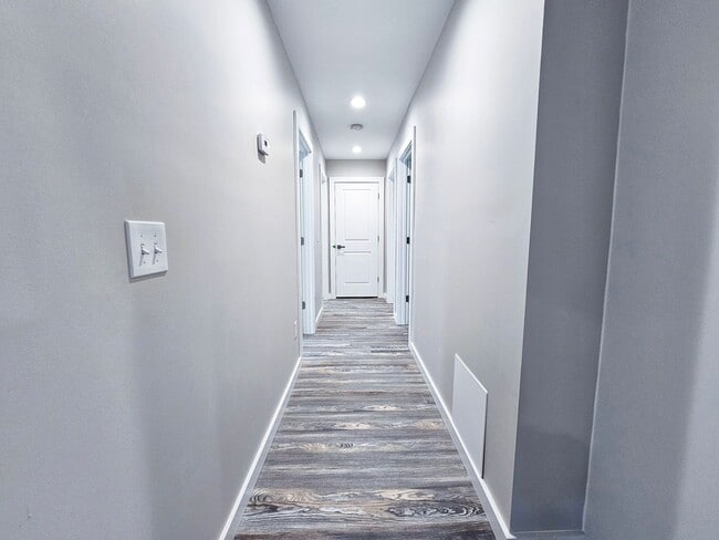 Building Photo - 3 Bed & 2 Full Bath Ranch Home in South Euclid for Rent!