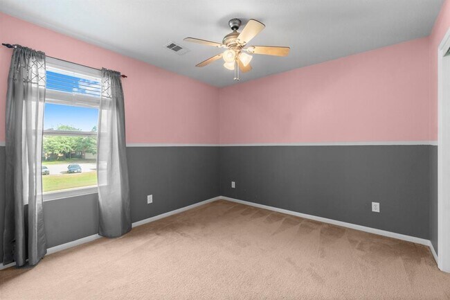 Building Photo - 2402 Lofty Falls Ct