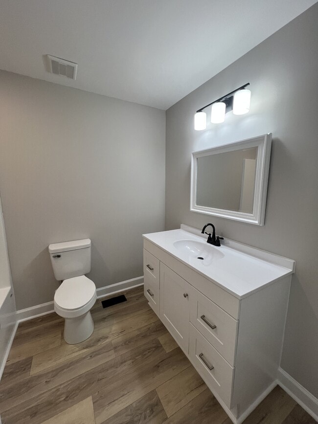 Building Photo - 1051 Crooked Creek Rd