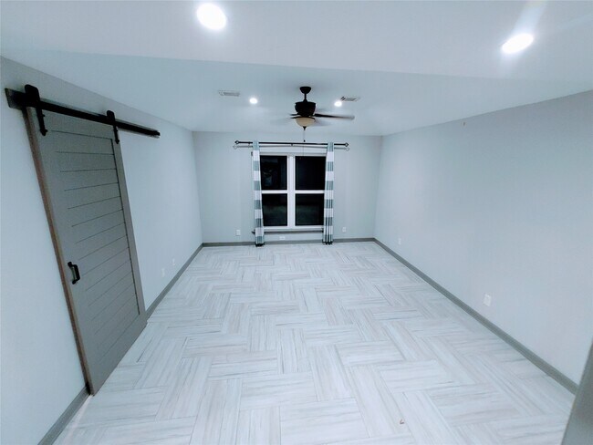Building Photo - 2 Arnica Ct