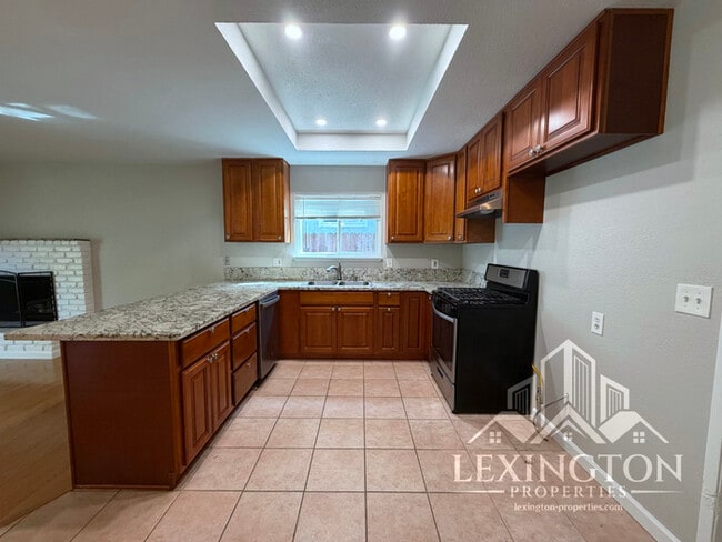 Building Photo - Lovely updated, 3BD/2BA, Home in Rocklin – off Pacific St. near Hwy 80 Access!