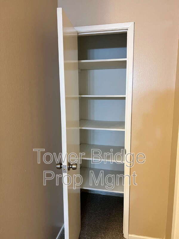 Building Photo - 5146 Rhode Island Dr