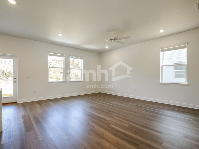 Building Photo - 1534 Blue Nile Pt