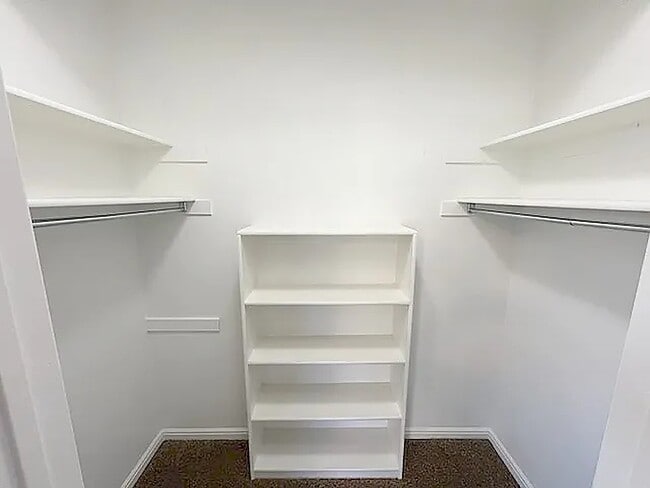 Building Photo - 426 W 200 N St