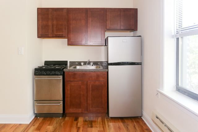Building Photo - 4551 N Damen Ave