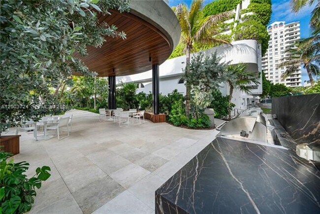 Building Photo - 6365 Collins Ave